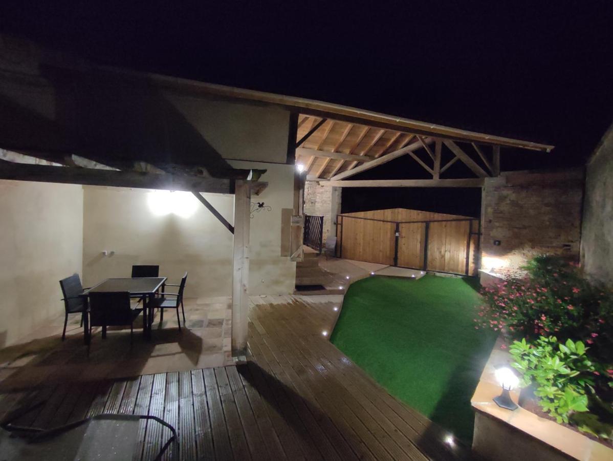 Gite Le Jardin Secret Et Gite Au Temps Suspendu Montpezat  エクステリア 写真